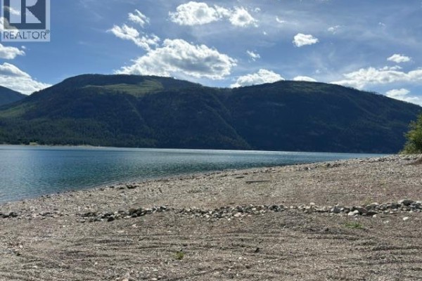 7520 Broadwater Road, Castlegar, BC V1N4V8 Photo 4