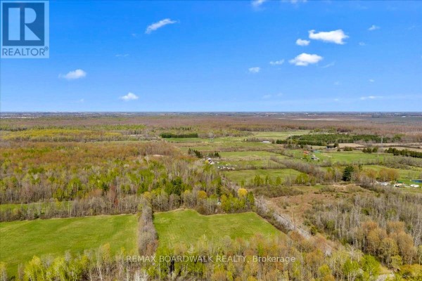 7521 Jock Trail, Ottawa, ON K0A2Z0 Photo 5
