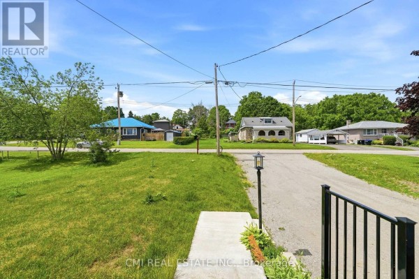 Primary Bedroom - 753 Fifth Avenue, Tay, ON L0K1R0 Photo 4