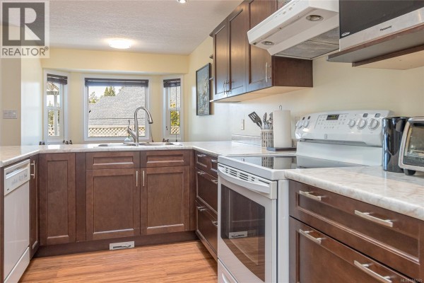 Ensuite - 753 Soriel Rd, Parksville, BC V9P1B5 Photo 2