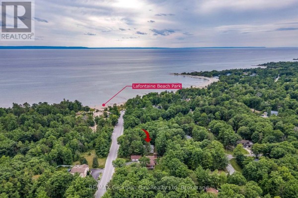 754 Lafontaine Road W, Tiny, ON, photo 2