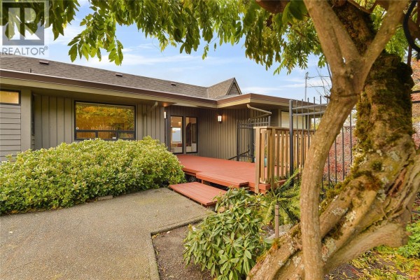 Workshop - 754 Walfred Rd, Langford, BC V9C2N9 Photo 3