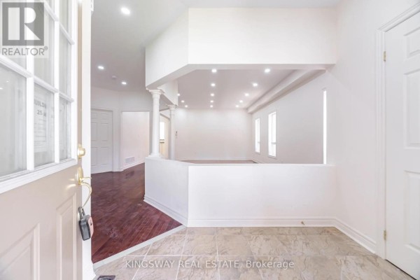 Bedroom - 754 White Clover Way, Mississauga, ON L5V3B8 Photo 5