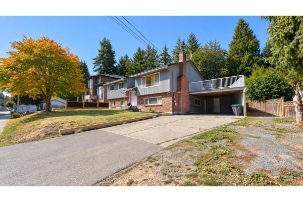7545 143 Street, Surrey, BC V3W5P2 Photo 2