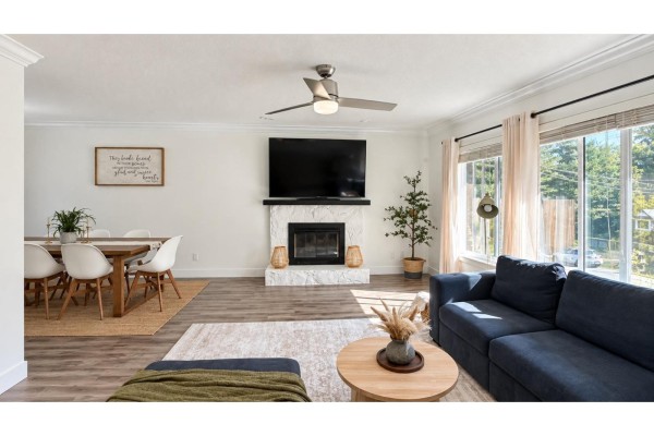 7545 143 Street, Surrey, BC V3W5P2 Photo 4