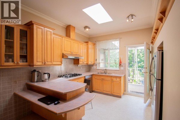 7546 12th Avenue, Burnaby, BC V3N2K1 Photo 5