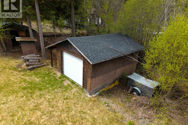 Bedroom 2 - 7547 Edall Bay Road, Bridge Lake, BC V0K1X1 Photo 5