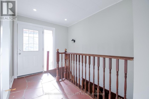 Bedroom 2 - 7555 Old Church Road, Caledon, ON L7E0P5 Photo 5