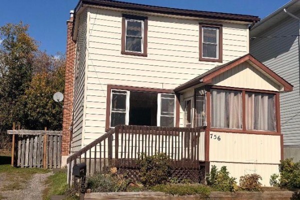 756 Cedar Street, North Bay
