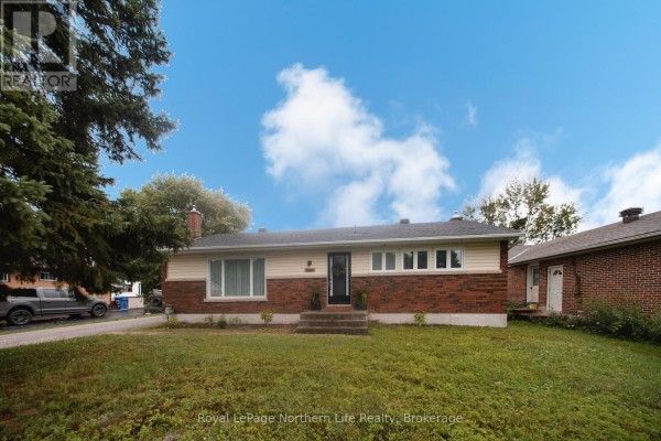 Primary Bedroom - 756 Eastwood Avenue, North Bay, ON P1B7V3 Photo 4