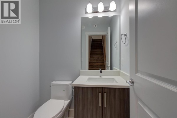 Full bathroom - 756 Glenwood Avenue Unit# 1, Kelowna, BC V1Y5M5 Photo 5