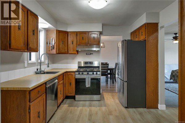 Ensuite - 756 Kalmar Rd, Campbell River, BC V9W5S4 Photo 5