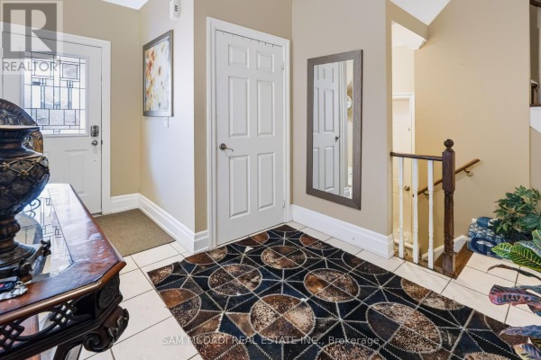 7562 Magistrate Terrace, Mississauga, ON L5W1L3 Photo 4