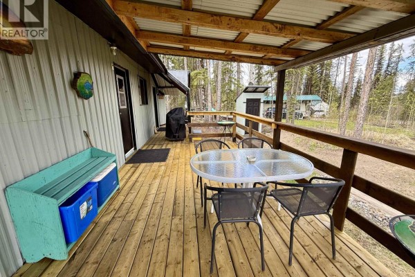 7562 Womack Road, 100 Mile House, BC, photo 2