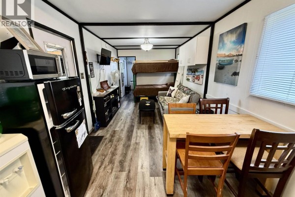 7562 Womack Road, 100 Mile House, BC V0K1X3 Photo 5