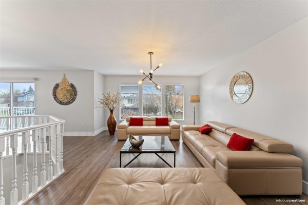 7565 123a Street, Surrey, BC V3W9P6 Photo 4