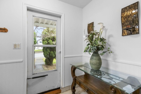 7566 Dunsmuir Street, Mission, BC V2V4B4 Photo 2