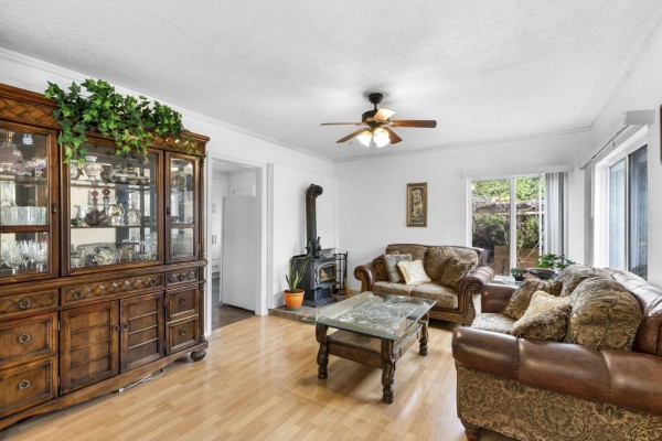 7566 Dunsmuir Street, Mission, BC V2V4B4 Photo 4