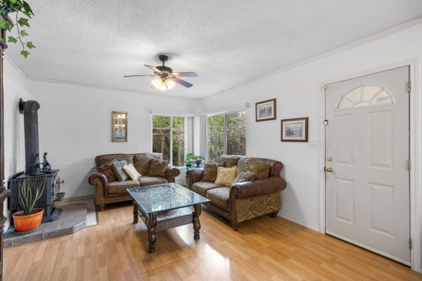 7566 Dunsmuir Street, Mission, BC V2V4B4 Photo 5