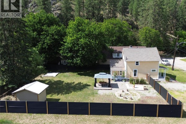 Primary Bedroom - 7577 4th Street, Grand Forks, BC V0H1H0 Photo 3