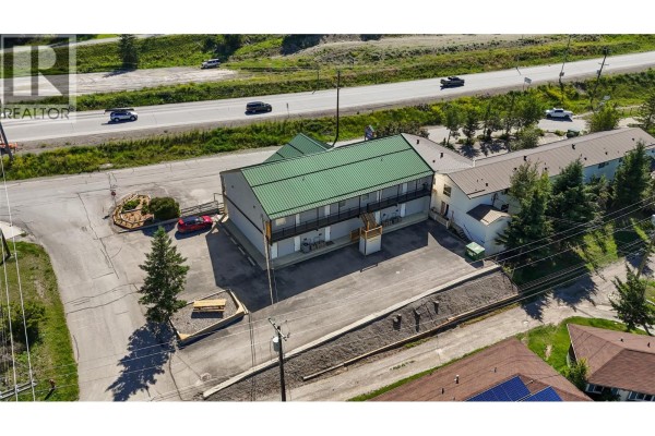 7585 Main  West Street, Radium Hot Springs, BC V0A1M0 Photo 5