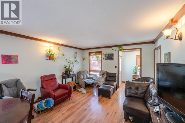 Laundry room - 759 Government Street, Penticton, BC V2A4T5 Photo 2