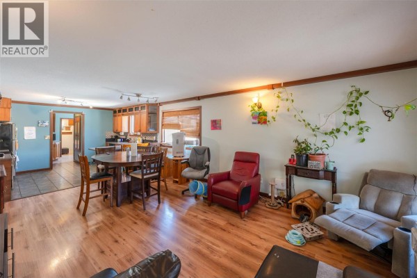 Bedroom - 759 Government Street, Penticton, BC V2A4T5 Photo 4