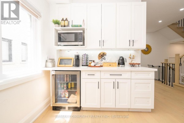 75b Kitchener Road, Toronto, ON M1E2X6 Photo 3