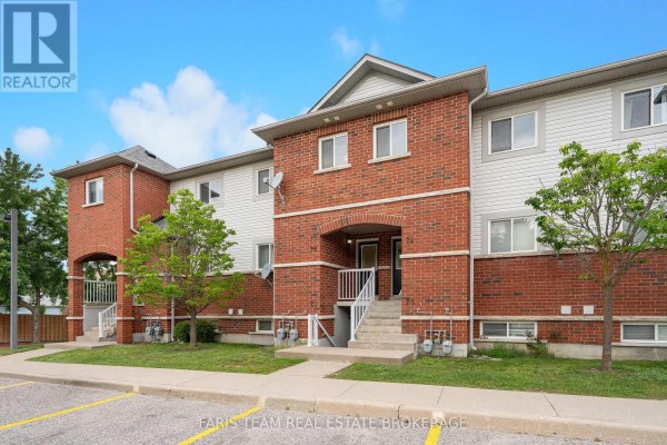 76 - 243 Ferndale Drive S, Barrie, ON, photo 2