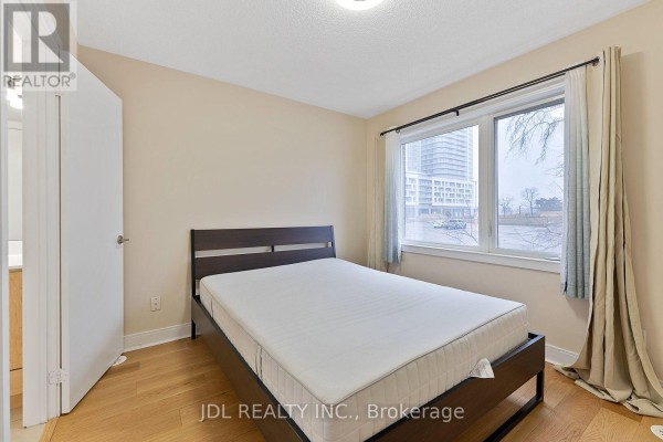 76 - 315 Village Green Square, Toronto, ON M1S0L2 Photo 2