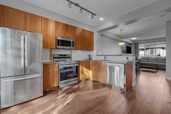 76 7155 189 Street, Surrey, BC V4N5S8 Photo 3