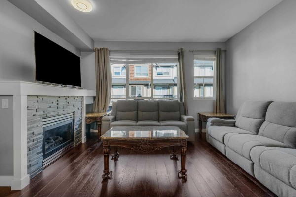 76 7155 189 Street, Surrey, BC V4N5S8 Photo 4