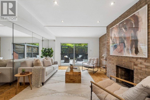 76 Alcorn Avenue, Toronto, ON M4V1E4 Photo 3