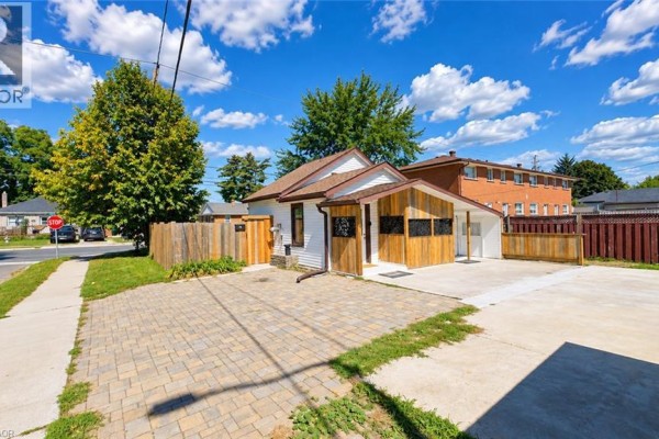 4pc Bathroom - 76 Avenue Road, Cambridge, ON N1R1C1 Photo 4
