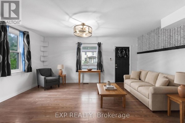 Bathroom - 76 Bell Street, Port Colborne, ON L3K1H6 Photo 4