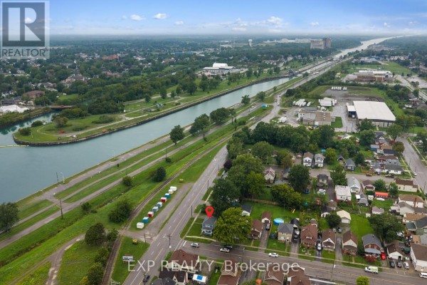 Aerial view of homes next to a canal - 76 Bell Street Port Colborne