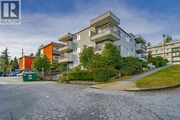 76 Coburg Street, New Westminster, BC V3L5G7 Photo 2