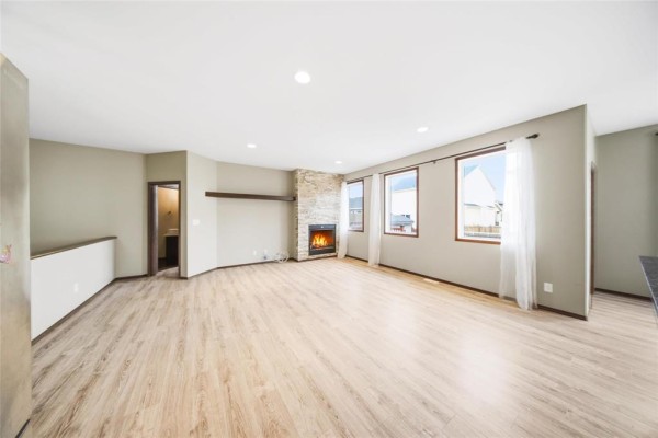 Family room - 76 Deer Ridge Bay, Winnipeg, MB R3Y0M1 Photo 4