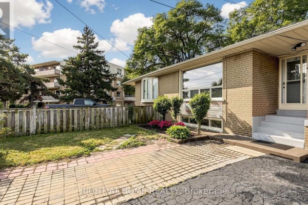 Dining room - 76 Fenside Drive, Toronto, ON M3A2V5 Photo 2