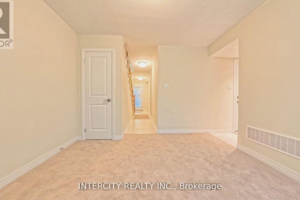 Bedroom 3 - 76 Fieldridge Crescent, Brampton, ON L6R4G6 Photo 5