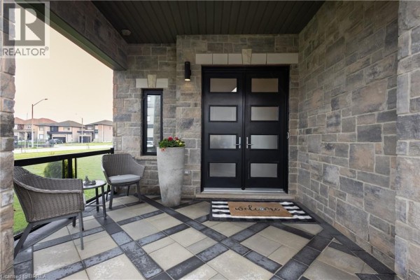 5pc Ensuite bath - 76 Grandville Circle, Paris, ON N3L0J5 Photo 4