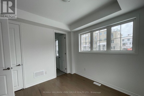 Kitchen - 76 Greenridge Crescent, Markham, ON L6C3M1 Photo 4