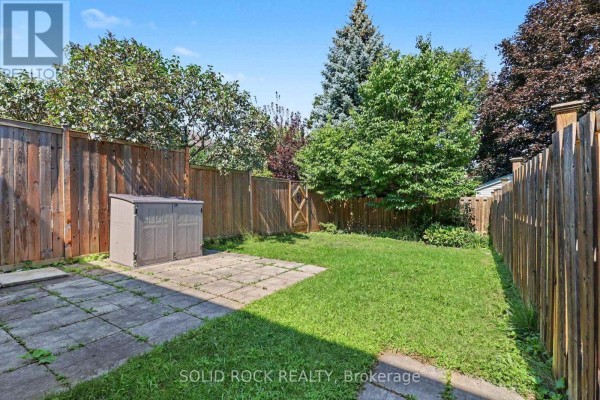 Bedroom - 76 Grenadier Way, Ottawa, ON K2J4L5 Photo 2