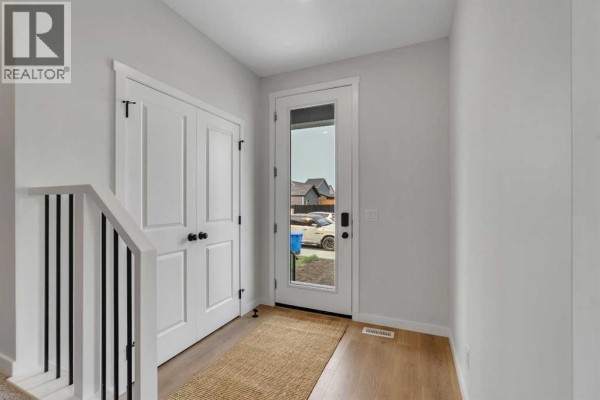 Dining room - 76 Heirloom Drive Se, Calgary, AB T3M2M6 Photo 2