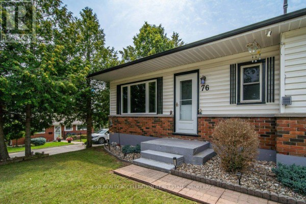 Living room - 76 Hessford Street, Greater Napanee, ON K7R2Z1 Photo 4