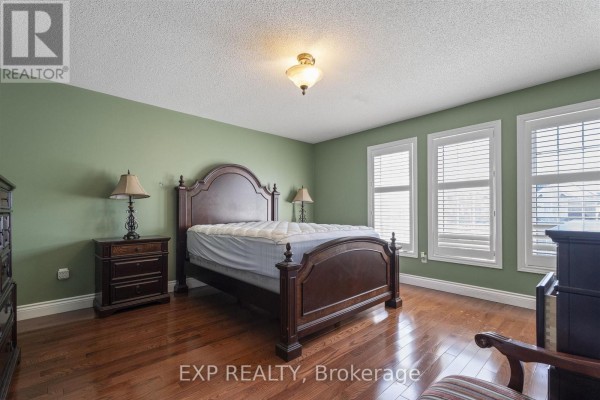 76 Hiberton Crescent, Brampton, ON L7A3C9 Photo 4