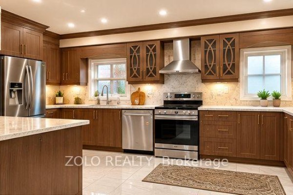 Kitchen - 76 Lansbury Drive W, Toronto, ON M1V3H6 Photo 4