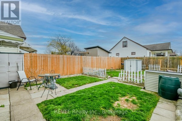 76 Lincoln Avenue, St  Catharines, ON, photo 3