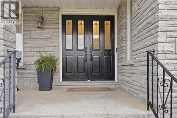 4pc Bathroom - 76 Madeira Crescent, Cambridge, ON N1R8A1 Photo 3
