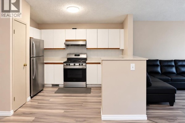 4pc Bathroom - 76 Martinbrook Link Ne, Calgary, AB T3J3N9 Photo 5